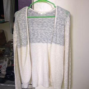 gray and white sweater